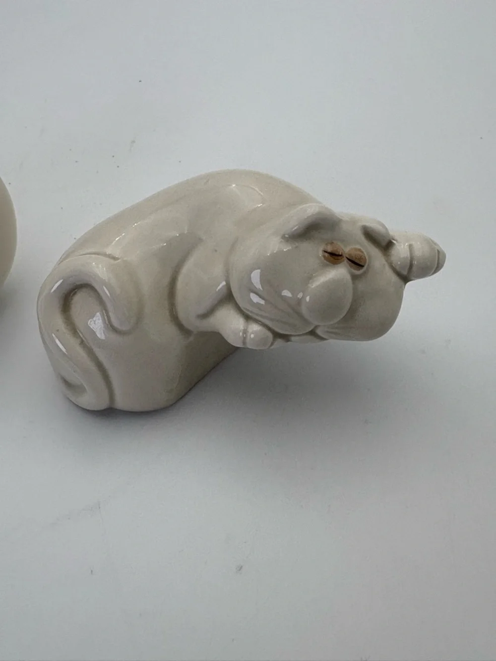 Vintage Fitz & Floyd “Cat Nap” 1970s Nesting Cat Salt and Pepper Shakers